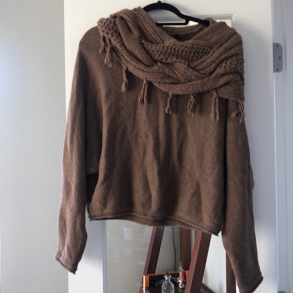 BCBG cropped brown sweater